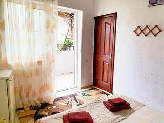 Гостевой дом Карадениз Рыбачье Двухместный номер с 2 отдельными кроватями-2